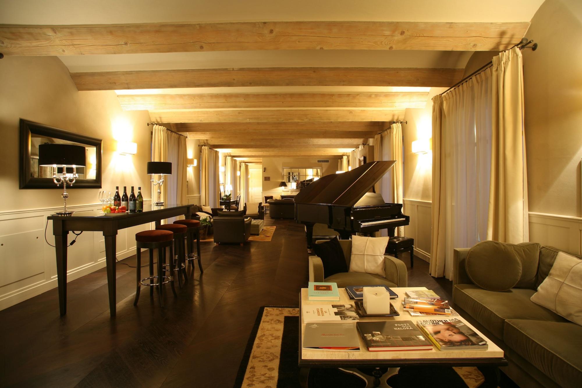 Relais Villa D'Amelia Benevello Wnętrze zdjęcie