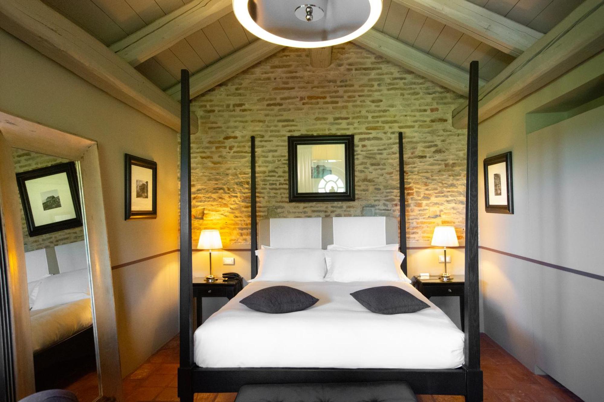 Relais Villa D'Amelia Benevello Zewnętrze zdjęcie